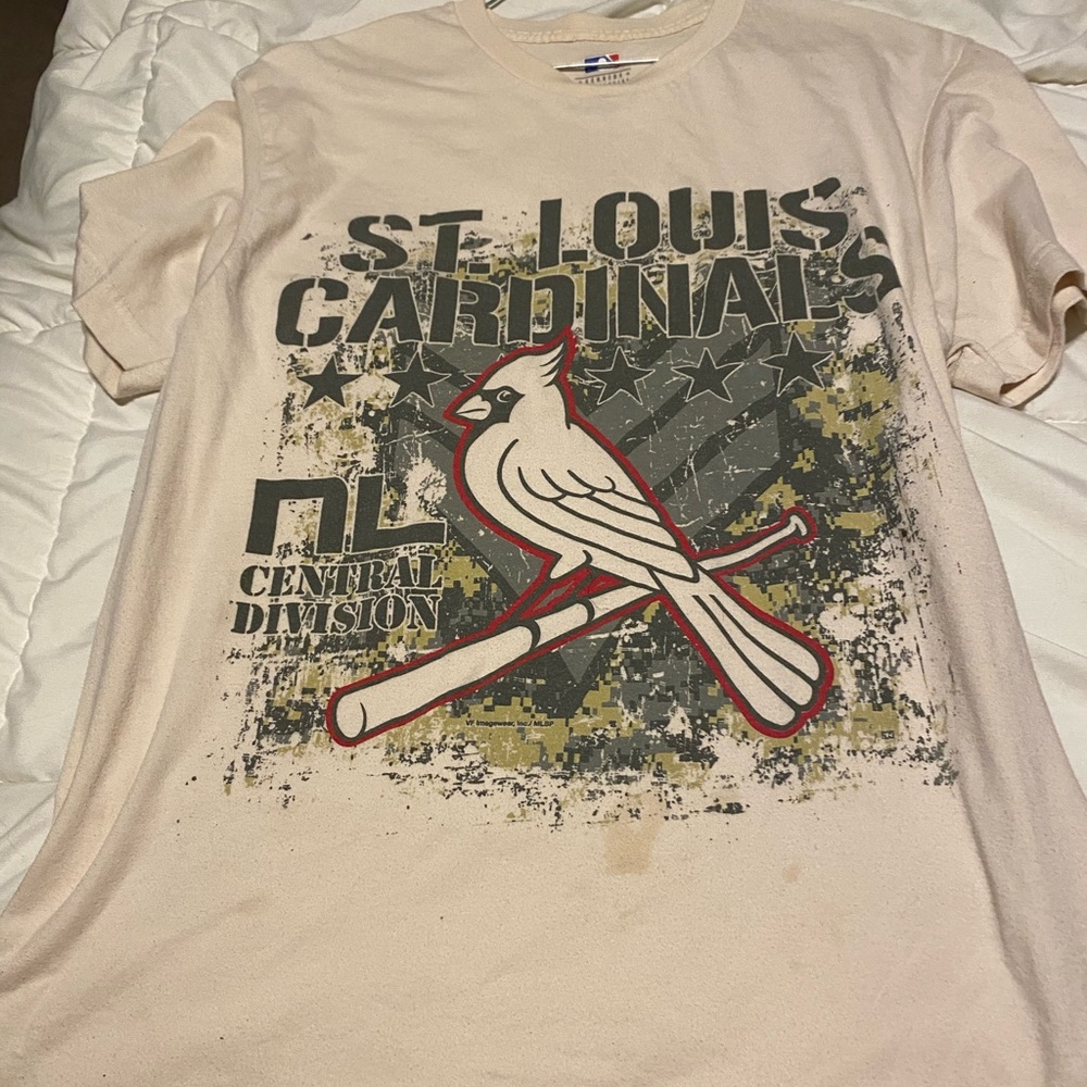 Men’s large cardinals tee